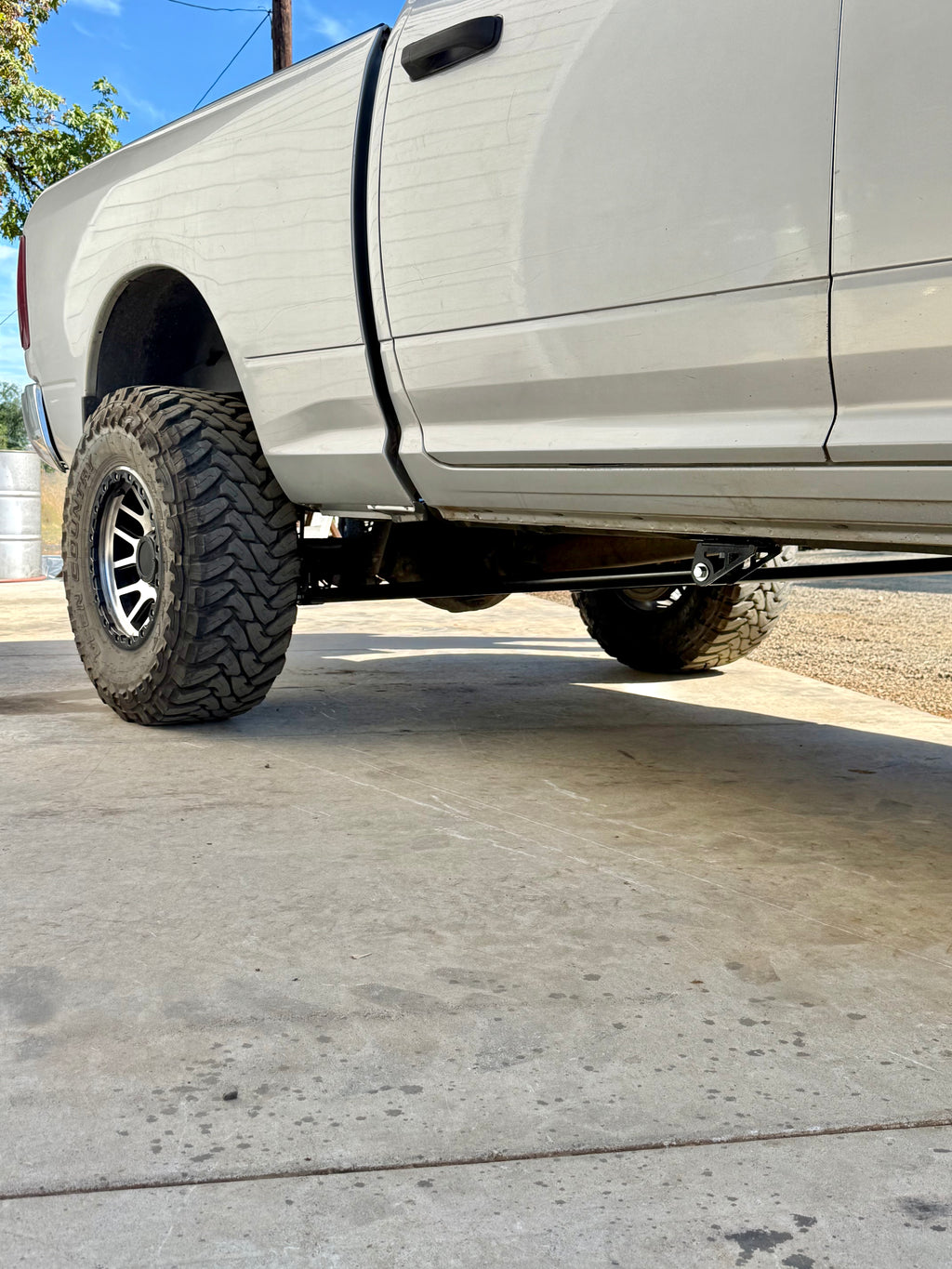 Dodge Ram Weld On Traction Bar Kit 60"